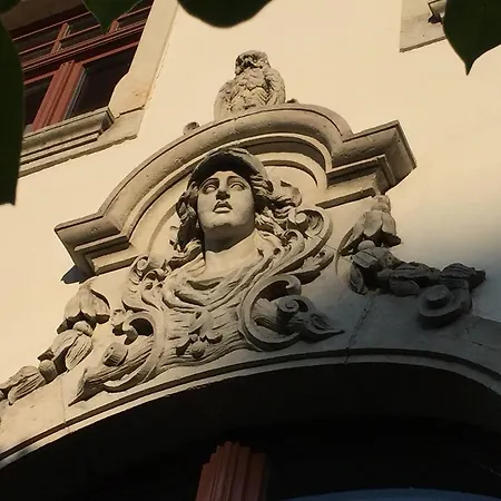 Am Grossen Garten 아파트 *