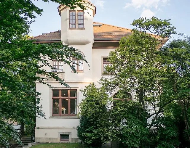 Am Grossen Garten 아파트 *